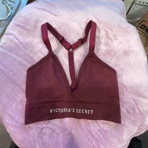 BRAND NEW VICTORIA SECRET SPORTS BRA NEVER WORN SIZE S BURGUNDY COLOR